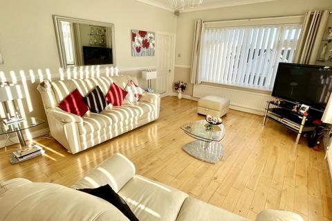 68 Lancaster Drive, Broadstone, BH18 9EL