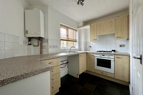 2 bedroom ground floor flat to rent, Bramble Tye, Noak Bridge