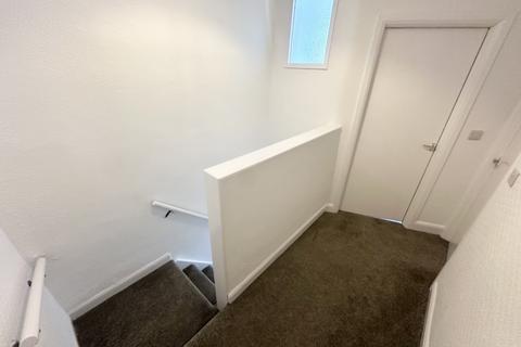 1 bedroom house to rent, Crawshaw Road, Pudsey