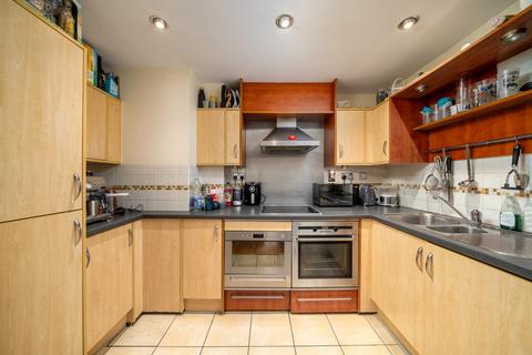 2 bedroom apartment for sale, Smugglers Way , Riverside West