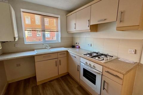 3 bedroom semi-detached house to rent, Station Road, Bolton On Dearne