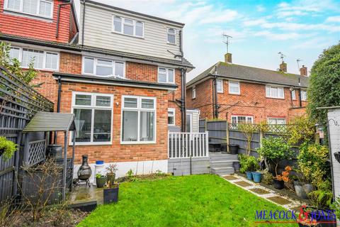 4 bedroom end of terrace house for sale, Copeman Road, Hutton, Brentwood