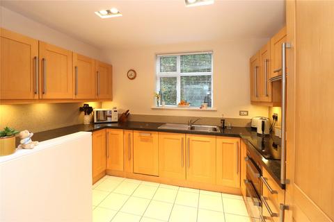 3 bedroom flat for sale, The Garden House, Woking GU21