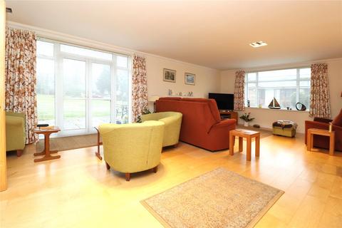 3 bedroom flat for sale, The Garden House, Woking GU21