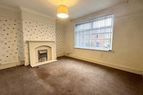 3 bedroom townhouse for sale, Longfield Mount, Pudsey