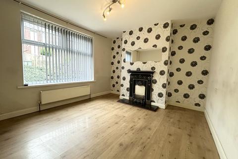 3 bedroom townhouse for sale, Longfield Mount, Pudsey