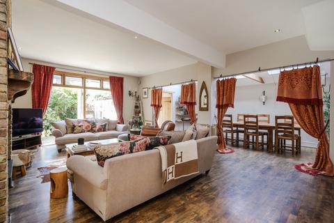 4 bedroom detached house for sale, London SW14