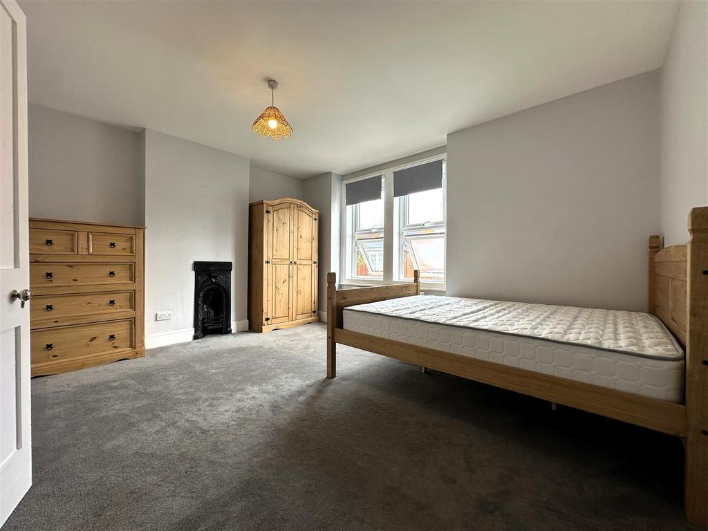 Bedroom 4 I.jpg