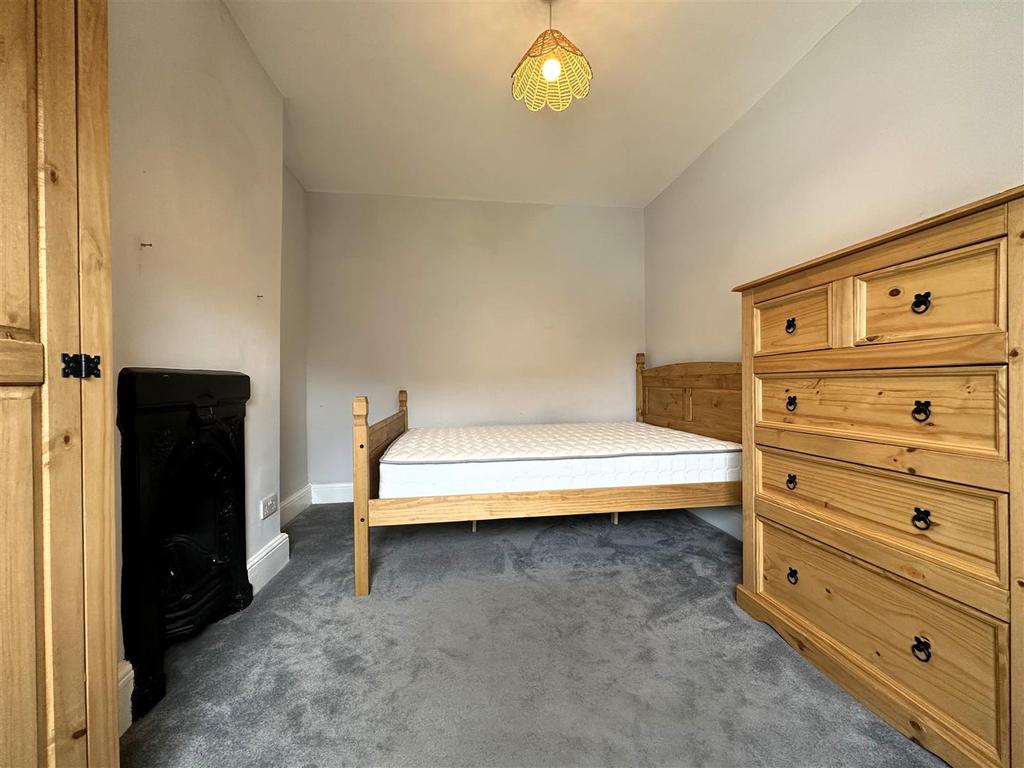 Bedroom 3 I.jpg
