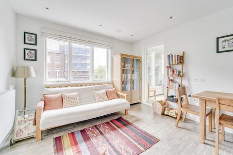 2 bedroom apartment for sale, Seven Sisters Road, Finsbury Park, London, N7