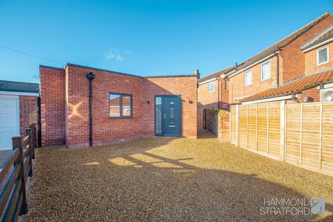 2 bedroom detached bungalow for sale, Edenside Drive, Attleborough