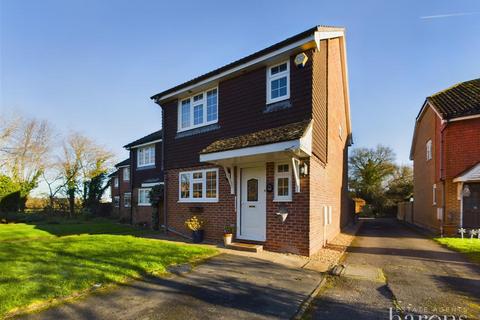 3 bedroom detached house for sale, Cranesfield, Basingstoke RG24