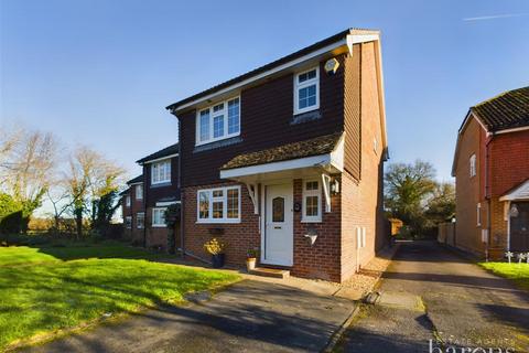 40 Cranesfield, Sherborne St John, Basingstoke, RG24 9LN