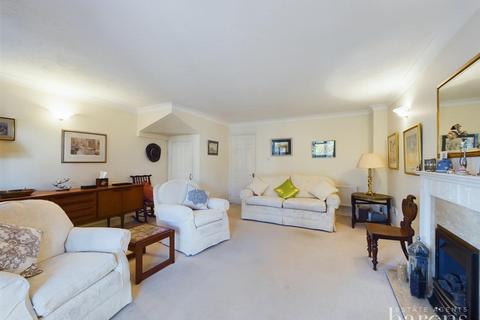 40 Cranesfield, Sherborne St John, Basingstoke, RG24 9LN