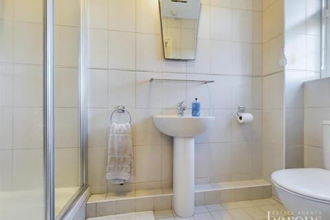 40 Cranesfield, Sherborne St John, Basingstoke, RG24 9LN