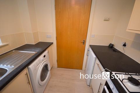 1 bedroom ground floor flat to rent, Livingstone Road