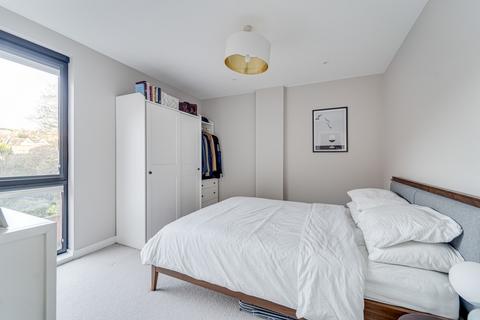 2 bedroom apartment for sale, Causton Road, London N6