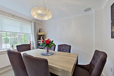 4 Manorial Road, Sutton Coldfield, B75 5UD