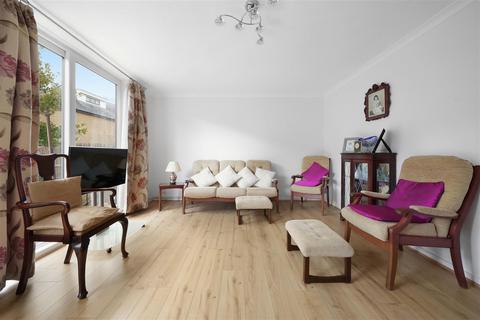 2 Florida Street, London, E2 6AL