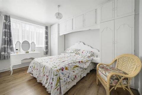 2 Florida Street, London, E2 6AL