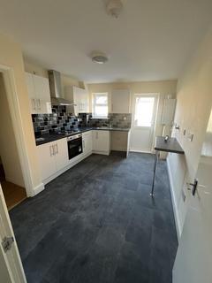 3 bedroom terraced house to rent, Lea Bridge Road, E10