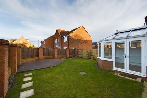 4 bedroom detached house to rent, Crucible Close, North Hykeham, Lincoln