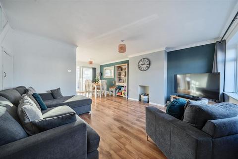 3 bedroom end of terrace house for sale, Belvedere Gardens, Crowborough