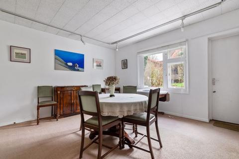 3 bedroom semi-detached house for sale, Addison Way, Hampstead Garden Suburb