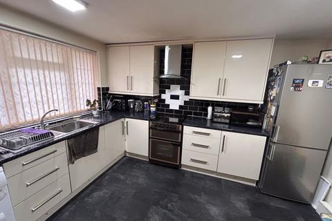 3 bedroom semi-detached house for sale, Amberley Green, Great Barr, Birmingham, B43 5TJ