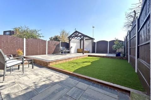 2 bedroom bungalow for sale, Lea Avenue, Wednesbury