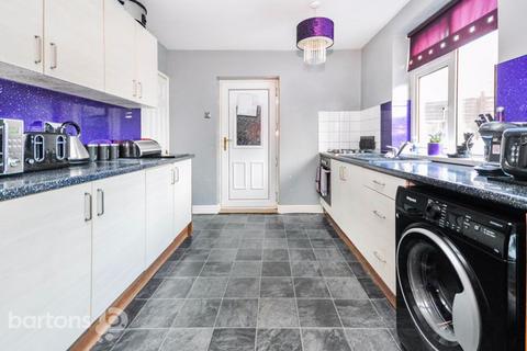 3 bedroom semi-detached house for sale, Raybould Road, Kimberworth Road