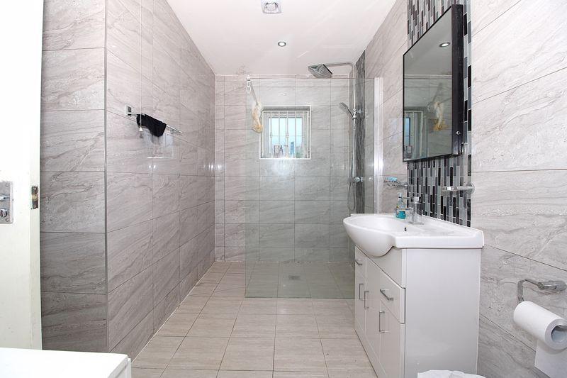 Ensuite Shower Room