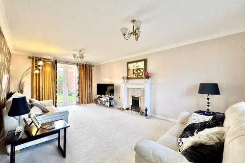 5 bedroom detached house for sale, Elm Road, Sutton Coldfield, B76 2PH