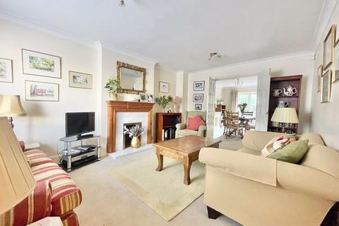 3 bedroom end of terrace house for sale, High Steet, Claygate