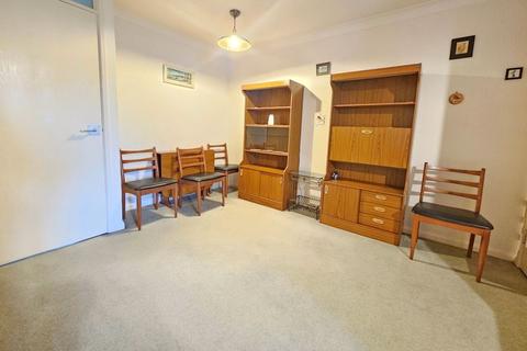 1 bedroom retirement property for sale, Hamble Court, Stubbington, PO14