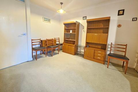 1 bedroom ground floor flat for sale, Hamble Court, Shannon Road, Fareham, PO14