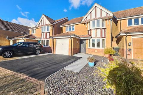 3 bedroom detached house for sale, Beaufort Close, Lee-On-The-Solent, PO13