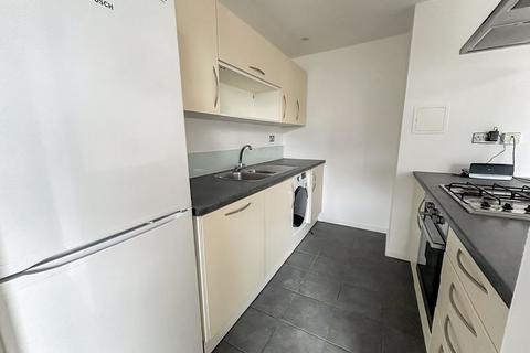 2 bedroom apartment to rent, Violet Road, London E3