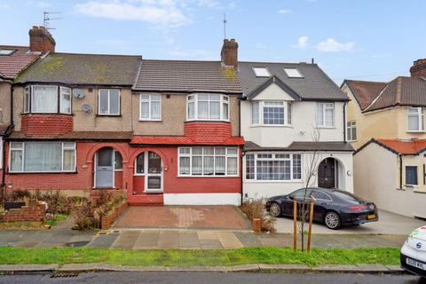 3 bedroom terraced house for sale, Castle Road, Northolt