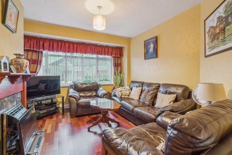 3 bedroom terraced house for sale, Castle Road, Northolt