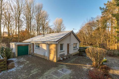 3 bedroom detached bungalow for sale, 15 South Park West, Peebles, EH45 9EF