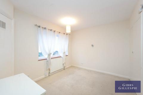 3 bedroom semi-detached house to rent, Harefield Road, Uxbridge, UB8 1PH