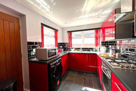 2 bedroom terraced house to rent, Armitage Street, Manchester