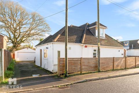 3 bedroom bungalow for sale, Bracken Road, Ferndown BH22