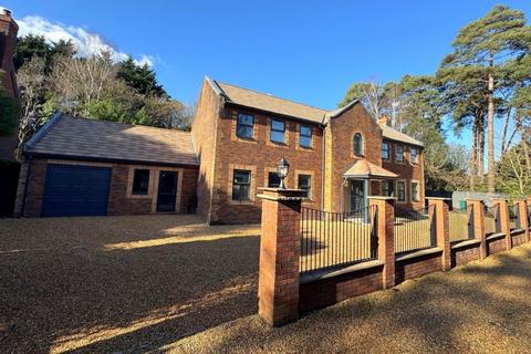 4 bedroom detached house for sale, Davids Lane, Avon Castle, Ringwood, BH24 2AW