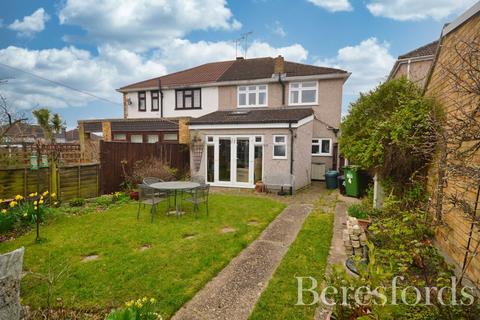 4 Esk Way, Romford, RM1 4YH