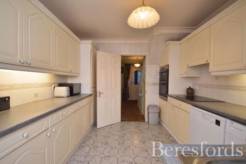 4 Esk Way, Romford, RM1 4YH