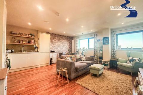 2 bedroom flat for sale, Horizon House, Azalea Drive, Swanley, Kent, BR8