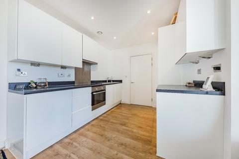 2 bedroom apartment to rent, Brentford TW8