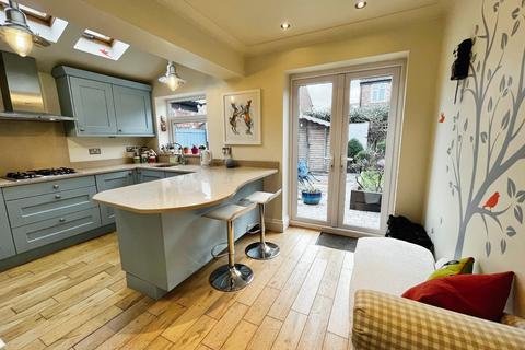 73 Austin Drive, Manchester, M20 6FA